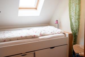 Spiekeroog Foto 9 ojenbett mit Sternenblick (Bett 2m)