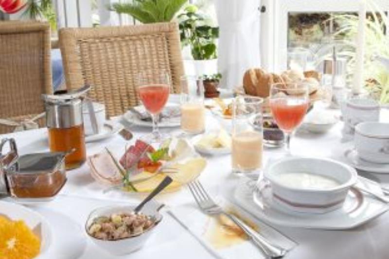 Spiekeroog Foto 10 Frühglück - am Tisch serviert